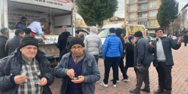 Tavşanlı protokolü ve vatandaşlar lokma etkinliğinde buluştu