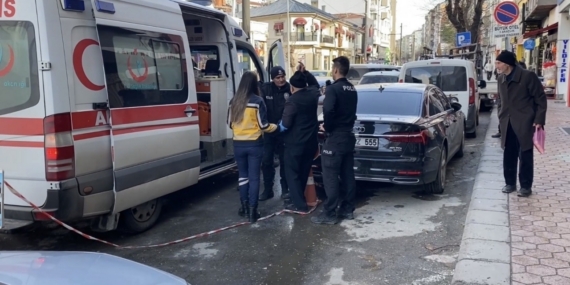 Tedaviyi reddeden alkollü adam, "Ben suç mu işledim" diyerek gözyaşı döktü