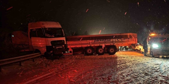 TEM’in Bolu geçişinde ortalık savaş alanına döndü: 7 araç birbirine çarptı