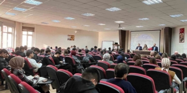 TOGÜ’de Mehmet Akif’in edebi ve fikri mirası ele alındı