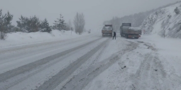 Tokat-Sivas yolunda kar engeli
