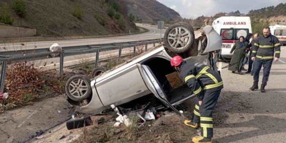 Tokat’ta kontrolden çıkan otomobil ters döndü: 5 yaralı