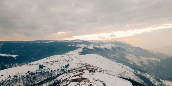 Trabzon’un yaylalarından kar manzaraları
