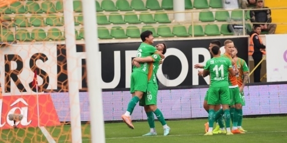 Trendyol Süper Lig: Corendon Alanyaspor: 1 - Fatih Karagümrük: 0 (İlk yarı)