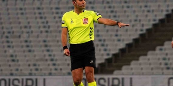 Trendyol Süper Lig: Fatih Karagümrük: 0 - Kocaelispor: 0 (İlk yarı)