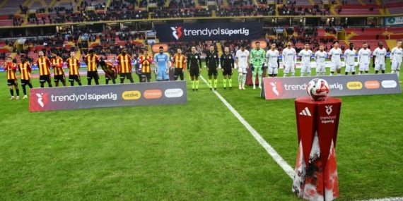 Trendyol Süper Lig: Kayserispor: 0 - Alanyaspor: 0 (İlk yarı)