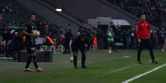 Trendyol Süper Lig: Kocaelispor: 0 – Kasımpaşa: 0 (İlk yarı)