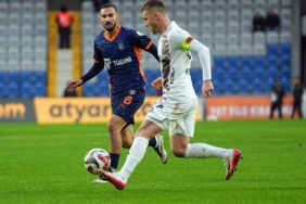 Trendyol Süper Lig: RAMS Başakşehir: 0 - Gaziantep FK: 0 (Maç devam ediyor)