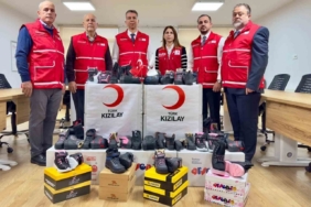 Türk Kızılay Manisa’dan kışlık ayakkabı kampanyası