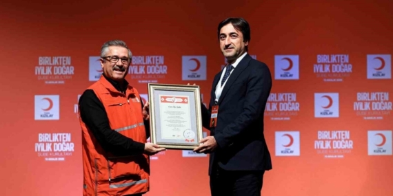 Türk Kızılayı Cizre Şubesi iki ayrı alanda ödül kazandı