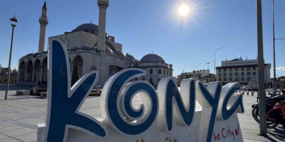 Türkiye’nin dört bir yanında kar, Konya’da güneş var