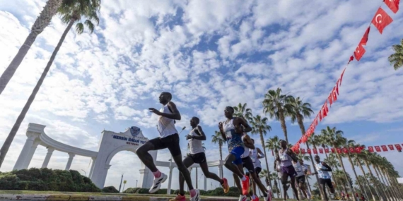Türkiye’nin en hızlı maratonu yine Mersin’de koşuldu