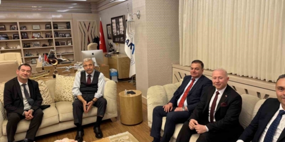 Türkiye’nin ilk serebral palsili uzay mühendisi Karakaş, Konukoğlu’nu ziyaret etti