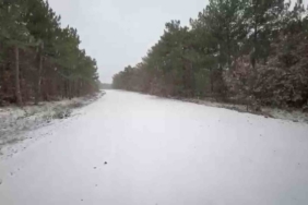 Türkmendağı etekleri beyaza büründü