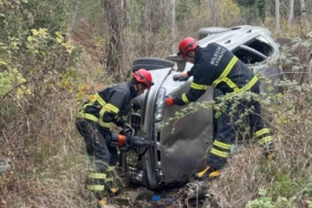 Uçurumdan yuvarlanan araçtan burnu bile kanamadan çıktı