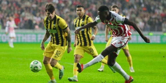 UEFA Konferans Ligi: Samsunspor: 1 - AEK Atina: 0 (İlk yarı)