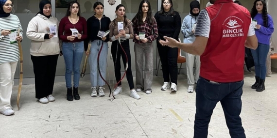 Üniversite öğrencileri bağımlılıkla mücadele kapsamında bilgilendirildi