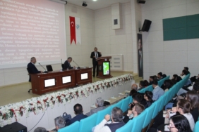 Üniversite öğrencilerine toprağın hayati rolü anlatıldı