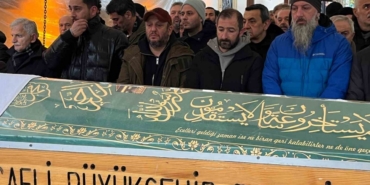 Ünlü oyuncu Serkan Keskin’in babası son yolculuğuna uğurlandı