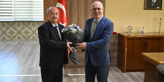 Uşak Üniversitesinde rektörlük devir teslim töreni gerçekleşti