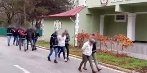 Uşak’ta tefecilere yönelik operasyonda 5 şüpheli gözaltına alındı