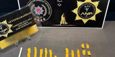 Uyuşturucu emdirilmiş peçeteyle yakalanan 2 kişi gözaltına alındı