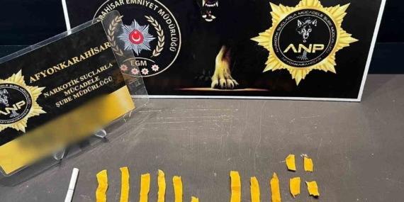 Uyuşturucu emdirilmiş peçeteyle yakalanan 2 kişi gözaltına alındı