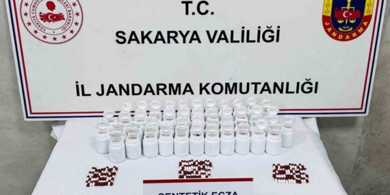 Uyuşturucu ve uyarıcı madde satacağı tespit edilen şüpheliyi jandarma yakaladı