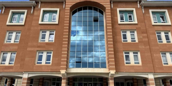 Uyuşturucunun etkisiyle sokakta baygın halde bulunan şahsın yargılamasına devam edildi