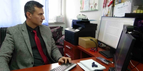 Uzmanından yapay zeka uyarısı: "Evcilleştirmezsek aileyi yıkar"