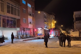 Uzundere’de çatı katı yangını korkuttu