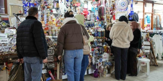 Vakıfların Tüfe endeksini katlayan kira artışları esnafı zorluyor