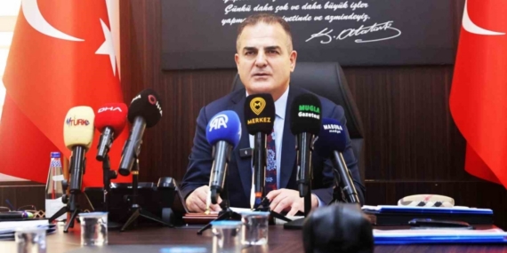 Vali Akbıyık, kız yurdu inşaatındaki mağara ve mezar iddialarını değerlendirdi