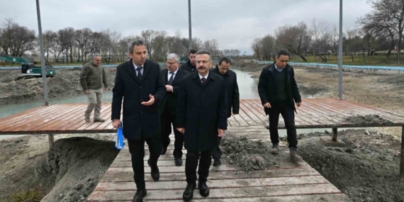 Vali Aksoy, Sakaryabaşı’nda yürütülen çalışmaları inceledi