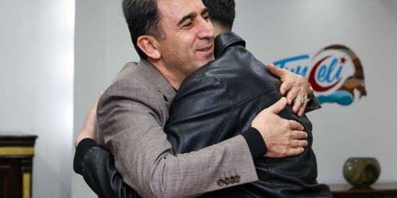 Vali Aygöl’den anlamlı jest