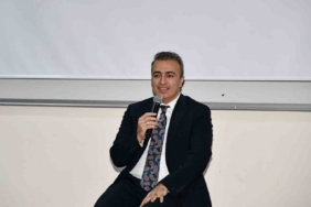 Vali Çiçek, Ardahan Üniversitesi’nde söyleşi programına katıldı