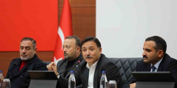 Vali Çiçek: "Turist rehberlerinin sahadaki görüşleri bizim için önemli"