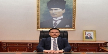 Vali Çiçek: "Yeni yıllar geçmişin muhasebesini yaparken, edinilen tecrübeleri geleceğe taşımak için önemli bir başlangıçtır"