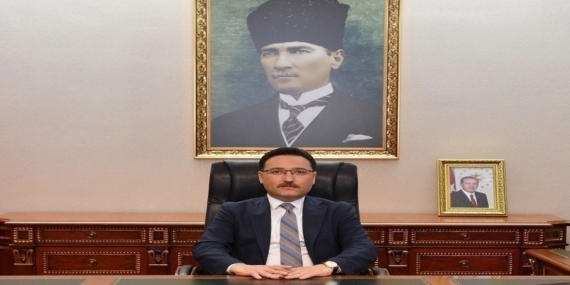 Vali Çiçek: "Yeni yıllar geçmişin muhasebesini yaparken, edinilen tecrübeleri geleceğe taşımak için önemli bir başlangıçtır"