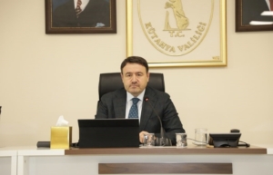 Vali Işın: "Sahipsiz hayvanların korunması medeniyet meselesidir"