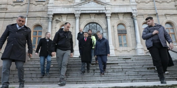 Vali Musa Işın, Kütahya Lisesi’nde incelemelerde bulundu