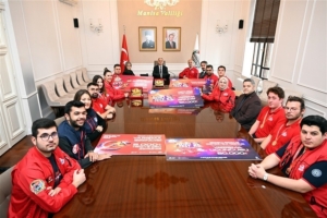 Vali Özkan, TEKNOFEST takımını tebrik etti