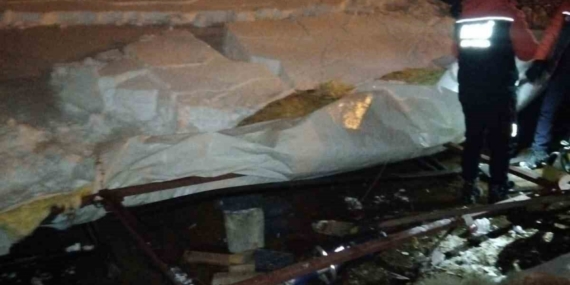 Van’da ahır çöktü, 5 küçükbaş hayvan telef oldu