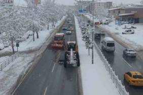 Van’da kar yağışı hayatı olumsuz etkiliyor