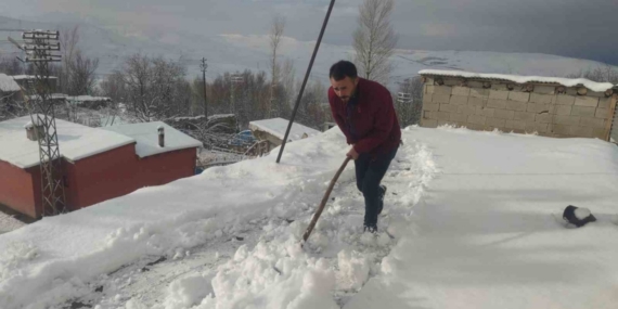 Van’da kar yağışı: Yüksek kesimlerde zorlu şartlar