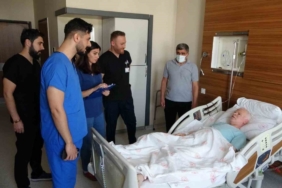 Van’da ölümcül damar yırtığı 15 kişilik ekip tarafından ameliyat edildi