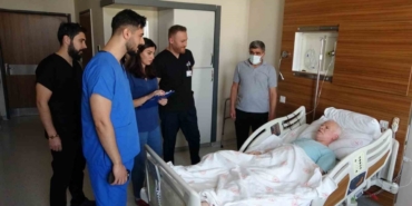 Van’da ölümcül damar yırtığı 15 kişilik ekip tarafından ameliyat edildi