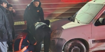 Van’da park halindeki kamyonette yangın