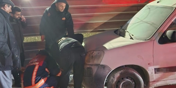 Van’da park halindeki kamyonette yangın