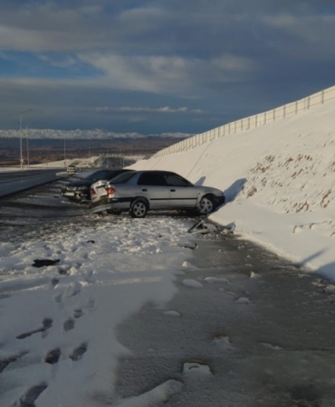 Van’da zincirleme kaza: 5 yaralı